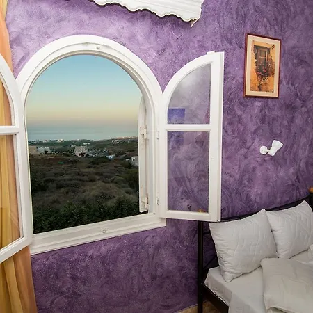 Blue Horizon Apartment Fira (Santorini)